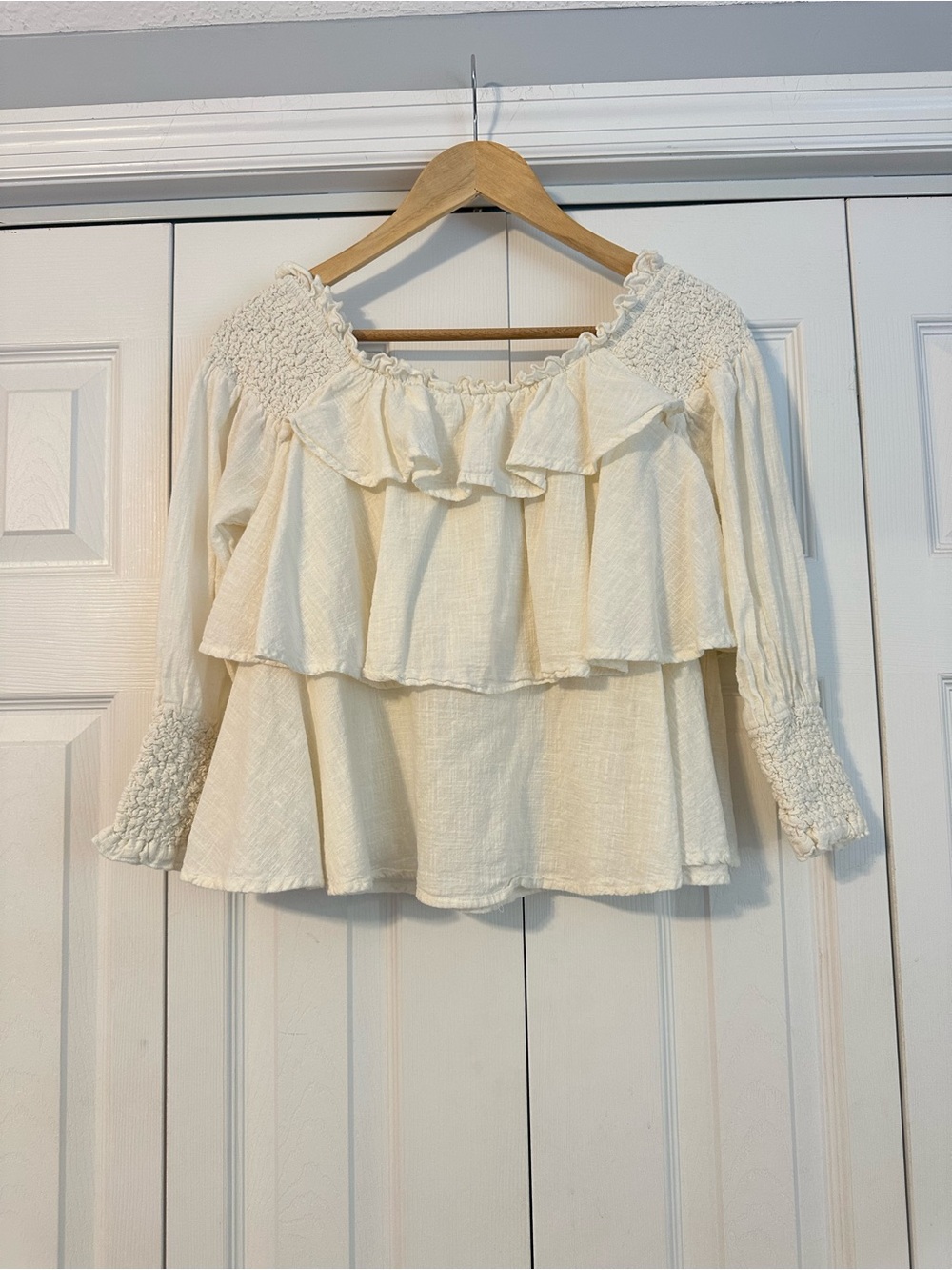 100% Cotton Women’s Cream Ruffle Peasant Top, Small